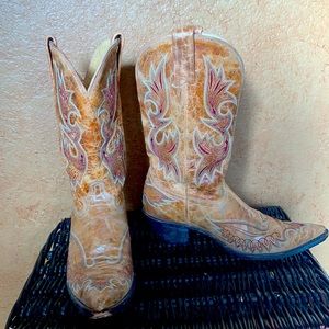 Corral Point Toe Boots 8 M  Tan Color